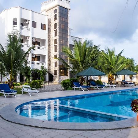 Leomilo Holidays Diani Beach Exterior foto