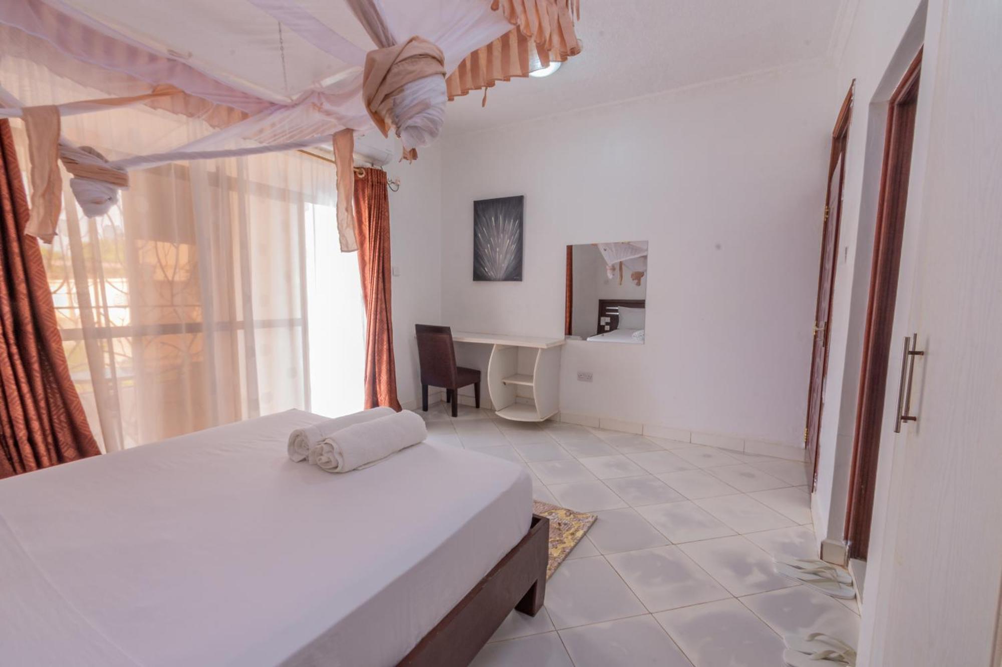 Leomilo Holidays Diani Beach Quarto foto